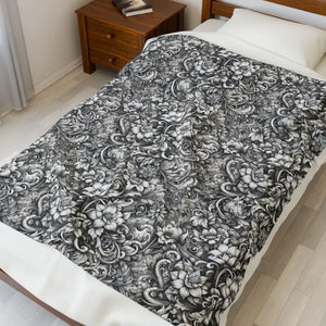 Velveteen Plush Blanket - Monochrome Floral Pattern - Dipaliz - Blankets