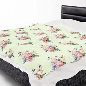 Pastel Floral Bouquet Plush Blanket Soft Velveteen Comfort - Dipaliz - Blankets