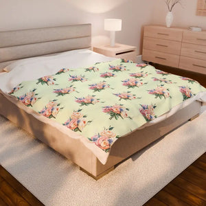 Pastel Floral Bouquet Plush Blanket Soft Velveteen Comfort - Dipaliz - Blankets