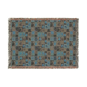 Textured hand and defined edge of the DipaliZ patchwork mosaic weave