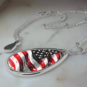 Bold American Flag Oval Necklace - Independence Day - Dipaliz - Necklaces