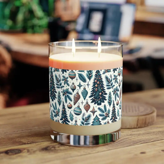 Enchant your Space: Pine Tree Scented Christmas Candle - one Size / Minted Lavender and Sage Home Decor