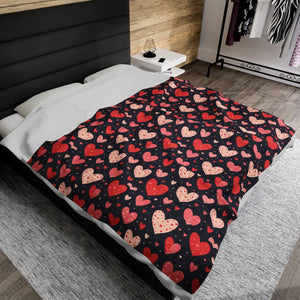 Heart Print Velveteen Plush Blanket – Cozy Sophistication - Dipaliz - Blankets