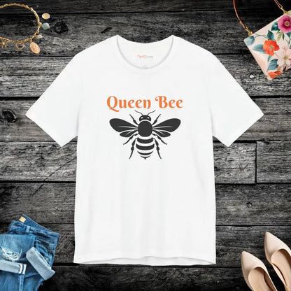 Queen Bee Style: Unisex Short Sleeve Tee for Bold Fashion - T-shirt