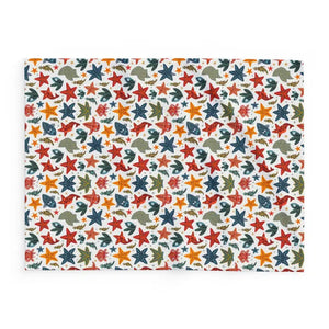 Vibrant Sea Creatures Arctic Fleece Blanket - Cozy Underwater Adventure - Dipaliz - Blankets