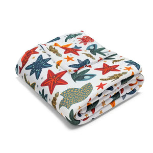 Vibrant Sea Creatures Arctic Fleece Blanket - Cozy Underwater Adventure - Dipaliz - Blankets