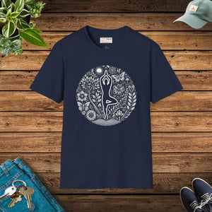 Pose Unisex Softstyle Tee - Yoga Comfort Style - Dipaliz - Navy / s - T-shirts
