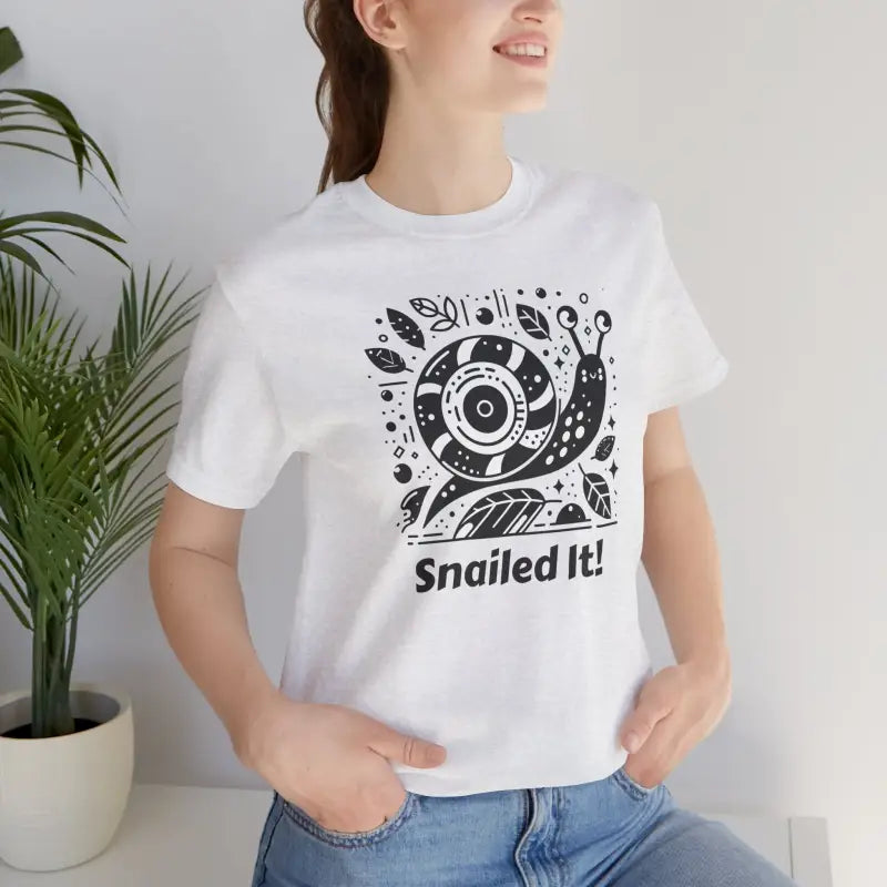 Unisex Jersey Short Tee: your Style with Snailed - T-shirt