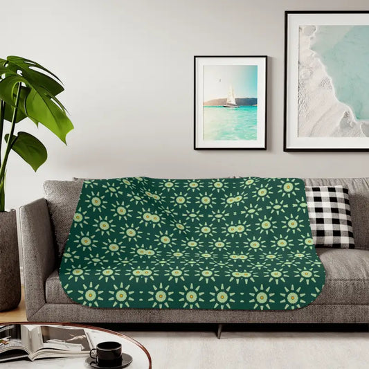 Cozy Up In Style: Dark Green Floral Sherpa Blanket - Home Decor