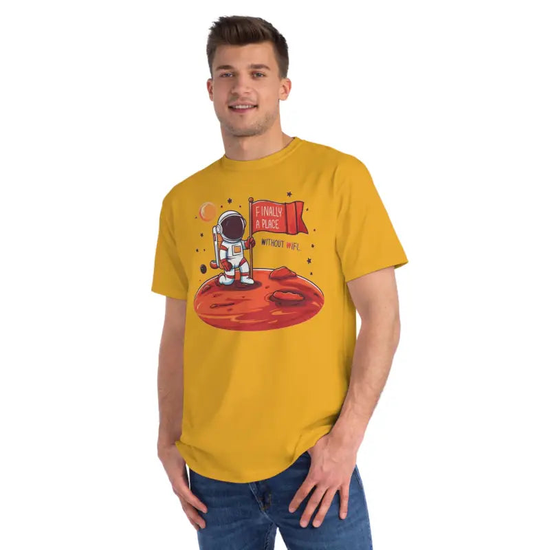 Space-age Cozy Sustainable Astronaut Tees with Wifi - Beehive / s T-shirt