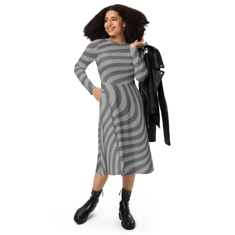 Captivate in Style: Wavy Grey Stripes Long Sleeve Midi Dress - Xs Dresses