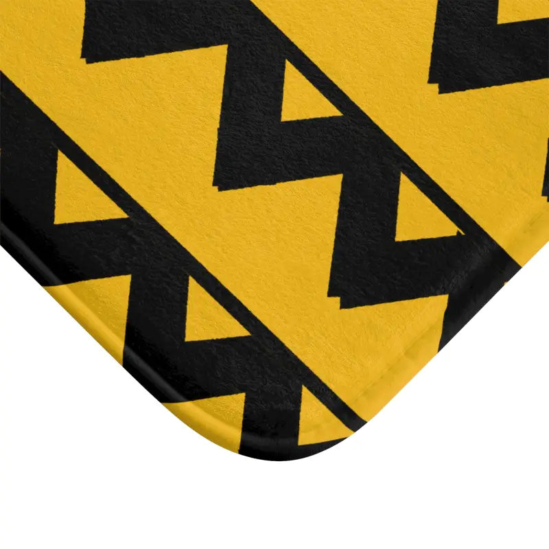 Zigzag Yellow Bath Mat: Luxe Style for your Bathroom Oasis - Home Decor