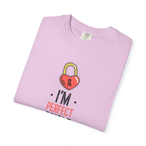Unisex Garment Dyed i am Perfect Single Tee - Dipaliz - T-shirts