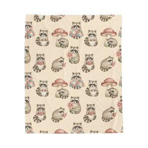 Raccoon with a banded tail and visible fur direction, DipaliZ blanket detail