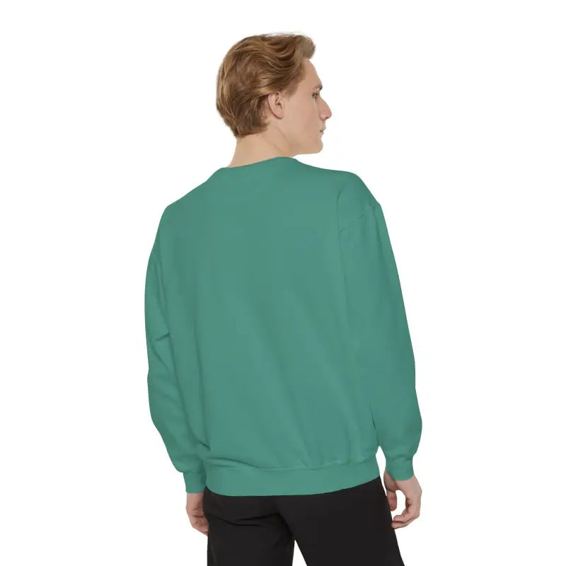 Level Up in Comfort: Relaxed Fit Garment-dyed Sweatshirt