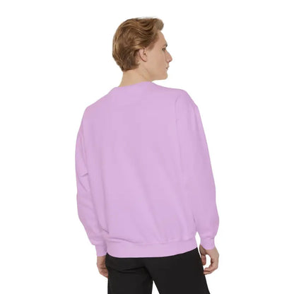 Level Up in Comfort: Relaxed Fit Garment-dyed Sweatshirt