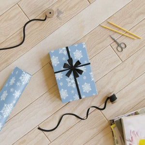 95gsm Fine Art Snowflake Wrapping Paper - Dipaliz