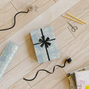 Snowflake Wrapping Paper - Winter Wonderland Magic - Dipaliz