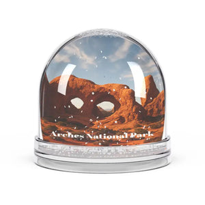 Wonderland Snow Globe - Arches National Park Cozy Winter Magic - Dipaliz - 3.5’’ × 3.4’’ - Globes