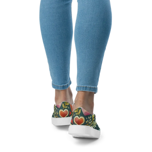 Vibrant Women’s Slip on Shoes - Colorful Hearts Canvas - Dipaliz - Sneakers