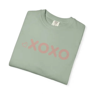 T-shirt - Xoxo Floral Tee - Pink Valentine Graphic Shirt - Dipaliz