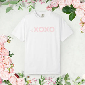 T-shirt - Xoxo Floral Tee - Pink Valentine Graphic Shirt - Dipaliz White / s
